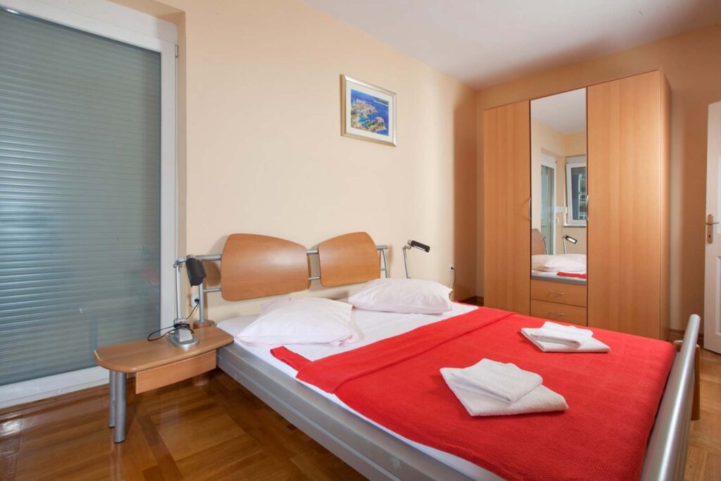 Blue-House_Ap-07-room1-Large